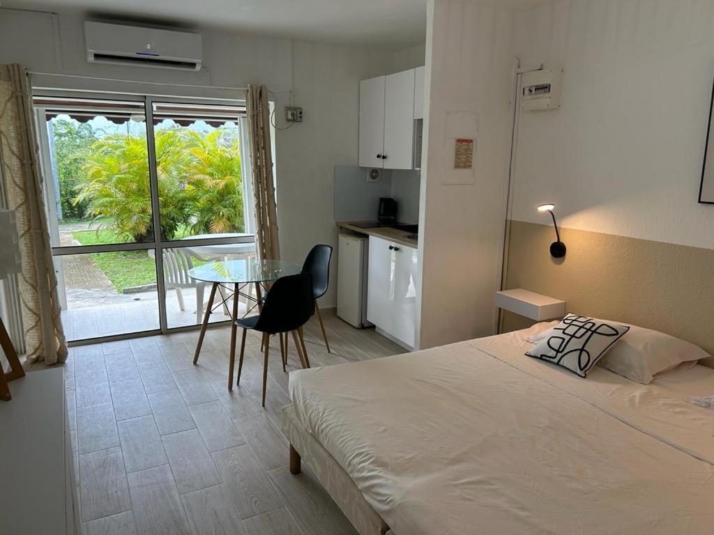 Superbe Studio Avec Piscine, Au Coeur De La Marina! Village Soleil ! Proche Aeroport & Ferry Ле-Гозье Экстерьер фото